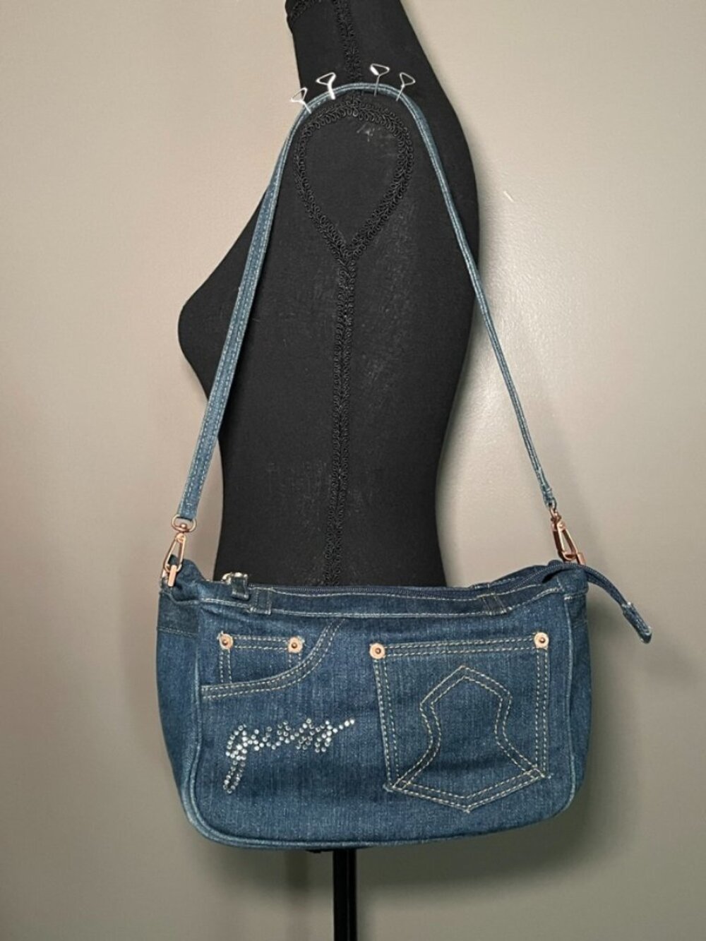 GUESS Vintage Y2K Guess 2-in-1 denim convertible baguette and tote bag